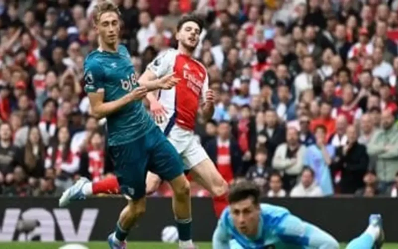 مواجهة حاسمة.. أرسنال يختبر قوته أمام بورنموث في الدوري الإنجليزي